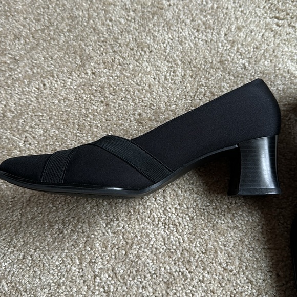 Life Stride black heels, 9.5M - Picture 3 of 5